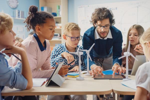 Elementary school classroom learning science 